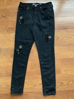 Seven7 Black Embellished High Rise Distressed Skinny Jeans